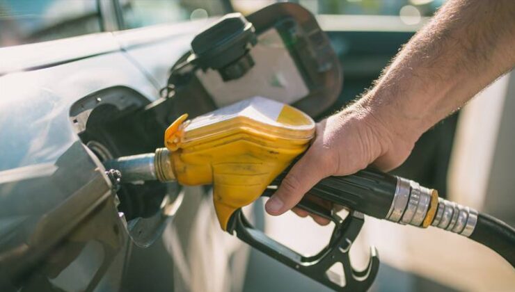 Benzine Bu Gece 1 Lira 14 Kuruş Zam Geliyor