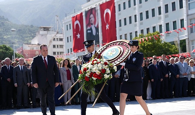 Manisa’da Cumhuriyetin 102. Yılı Coşkuyla Kutlandı: Törenler ve Sergilerle Dolu Gün