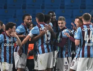 Trabzonspor Eyüpspor’u 2-0 Mağlup Etti! Bordo-Mavililer Üst Üste 4. Galibiyetini Aldı