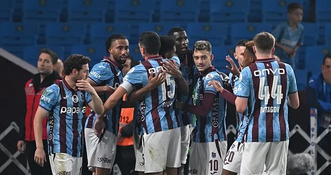 Trabzonspor Eyüpspor’u 2-0 Mağlup Etti! Bordo-Mavililer Üst Üste 4. Galibiyetini Aldı