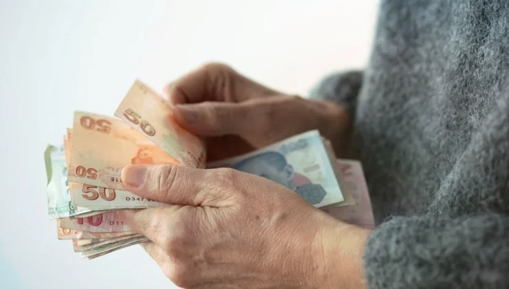 Emeklilerin Maaşlarından Kesinti Dönemi Başlıyor: Yeni SGK Düzenlemesi 1 Ocak 2026’da Yürürlükte