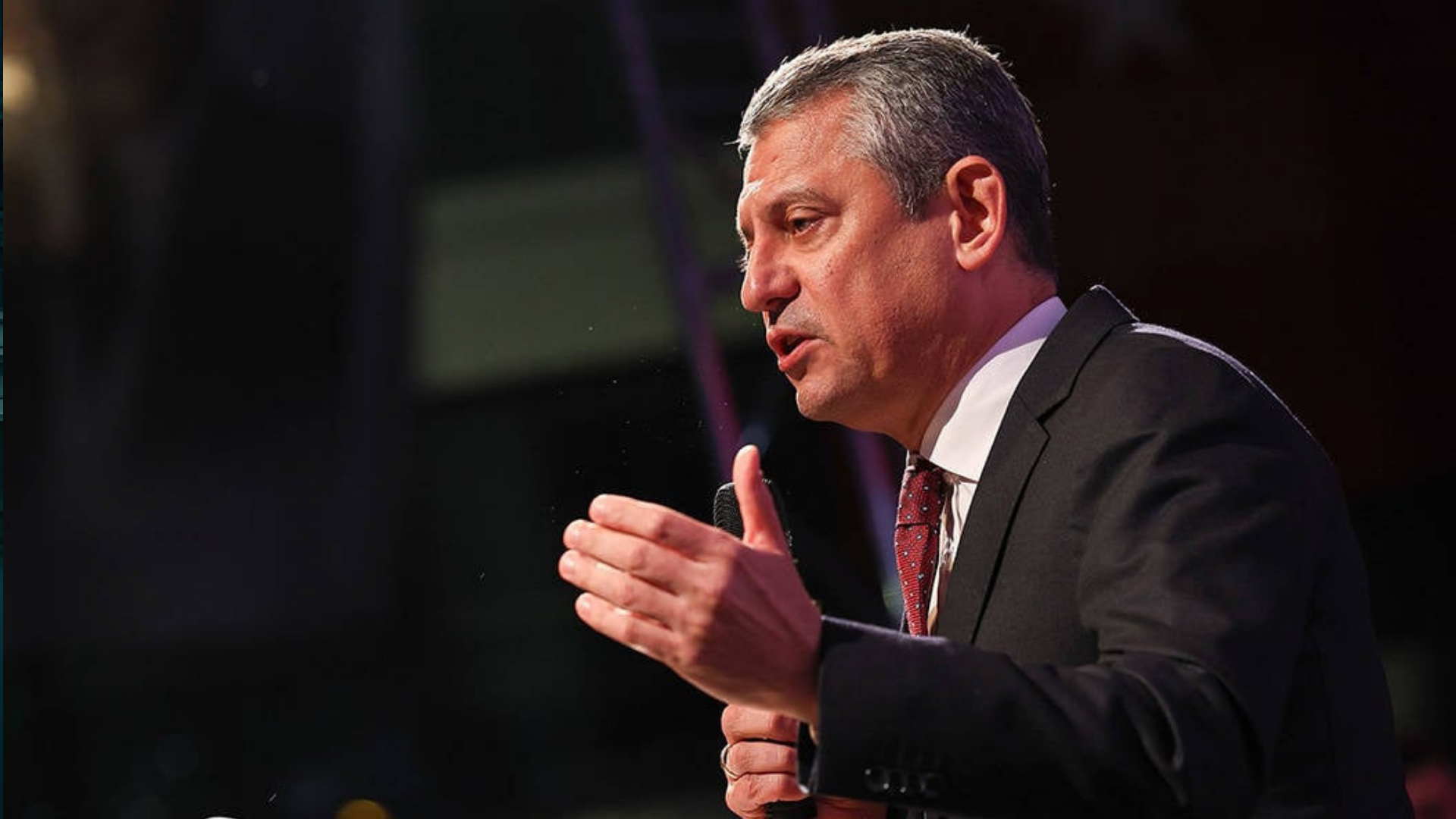 Özgür Özel’den Erdoğan’a Çağrı: “Nadir Toprak Elementleri Sadece Devlet Tarafından İşlenecek, Var mısın Bu Kanunu Geçirmeye?”
