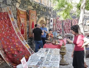 Nevşehir Antika Pazarı Üçüncü Kez Kapılarını Açıyor! Tarihin İzleri Kale İçinde Sergilenecek