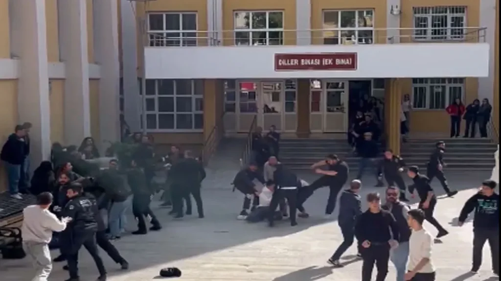 Ankara Üniversitesi’nde Gerginlik: İki Grup Arasında Kavga Çıktı