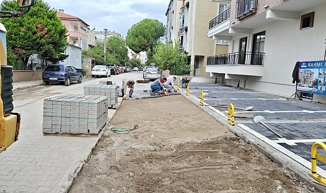 Edremit’te Yol Konforu Artıyor: Cennetayağı Mahallesi’nde Bakım ve Onarım Çalışmaları