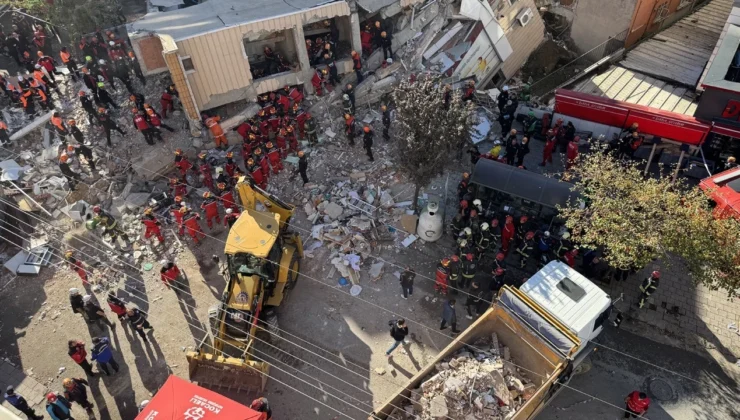 Gebze’de Çöken 7 Katlı Binada 2 Çocuk Hayatını Kaybetti, 1 Kişi Sağ Kurtarıldı