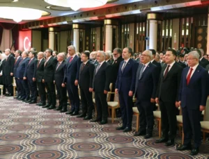Cumhurbaşkanlığı Külliyesi’nde Babacan ve Şimşek Buluşması: Enflasyon ve İşçi Maliyetleri Konuşuldu