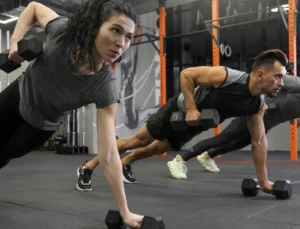 Evde Minimalist Fitness ile Formda Kalmanın 5 Yolu