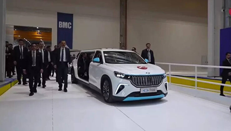 Cumhurbaşkanı Erdoğan törene Togg’un limuzin versiyonuyla katıldı