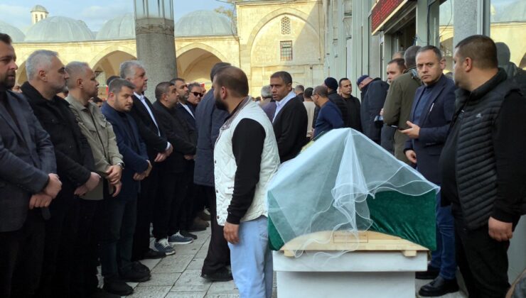 Lüleburgaz’da Silahlı Saldırıda Hayatını Kaybeden Rümeysa Sanpur Toprağa Verildi
