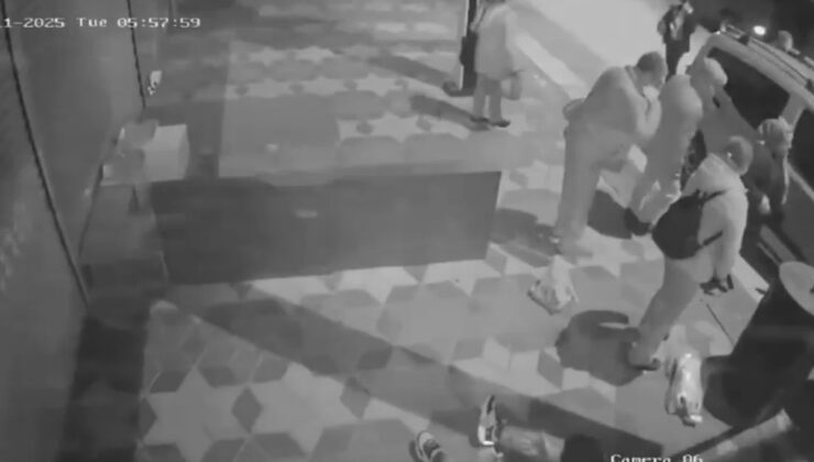 Ankara Mamak’ta Otomobil Duraktaki Kalabalığa Daldı: 6 Yaralı