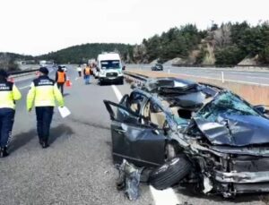 Bolu Gerede’de Otomobil Kamyona Çarptı: 3 Yaralı