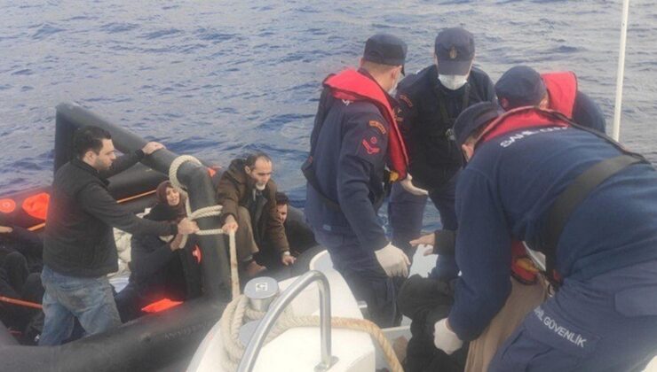 Marmaris Açıklarında 12 Kaçak Göçmen Sahil Güvenlik Tarafından Kurtarıldı