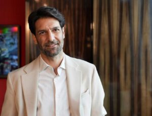 Taner Rumeli Kimdir? Eşref Rüya’nın ‘Kötü Adam’ı Dinçer’in Kariyerindeki İnanılmaz Dönüşüm! (2025 Güncel Bilgileri)