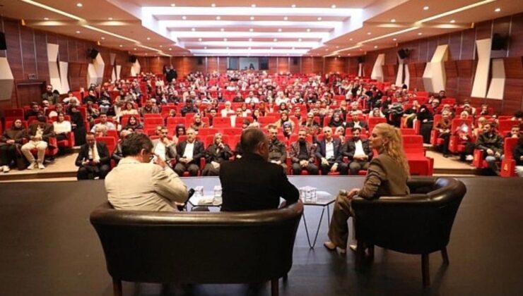 İnegöl Kitap Günleri’ne Yoğun İlgi: Ünlü Yazarlar Okurlarıyla Buluştu