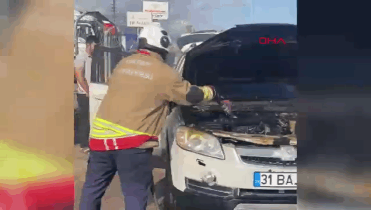 Hatay’da Seyir Halindeki Cip Yandı