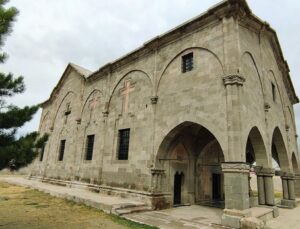 Türkiye’nin saklı tarihi: Üzümlü Kilisesi