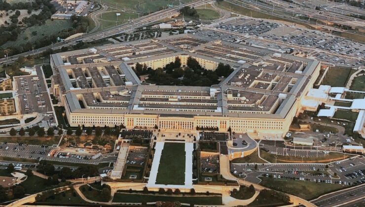 Pentagon’da Pizza Hareketliliği: Venezuela Operasyonunun Sinyali Restoranlardan mı Geldi?